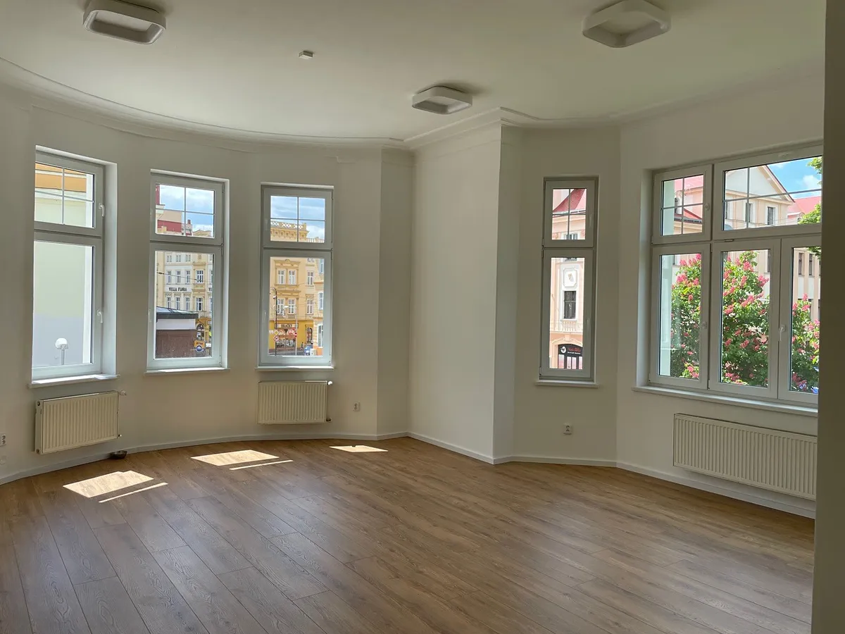 Pronájem kanceláře 123 m²